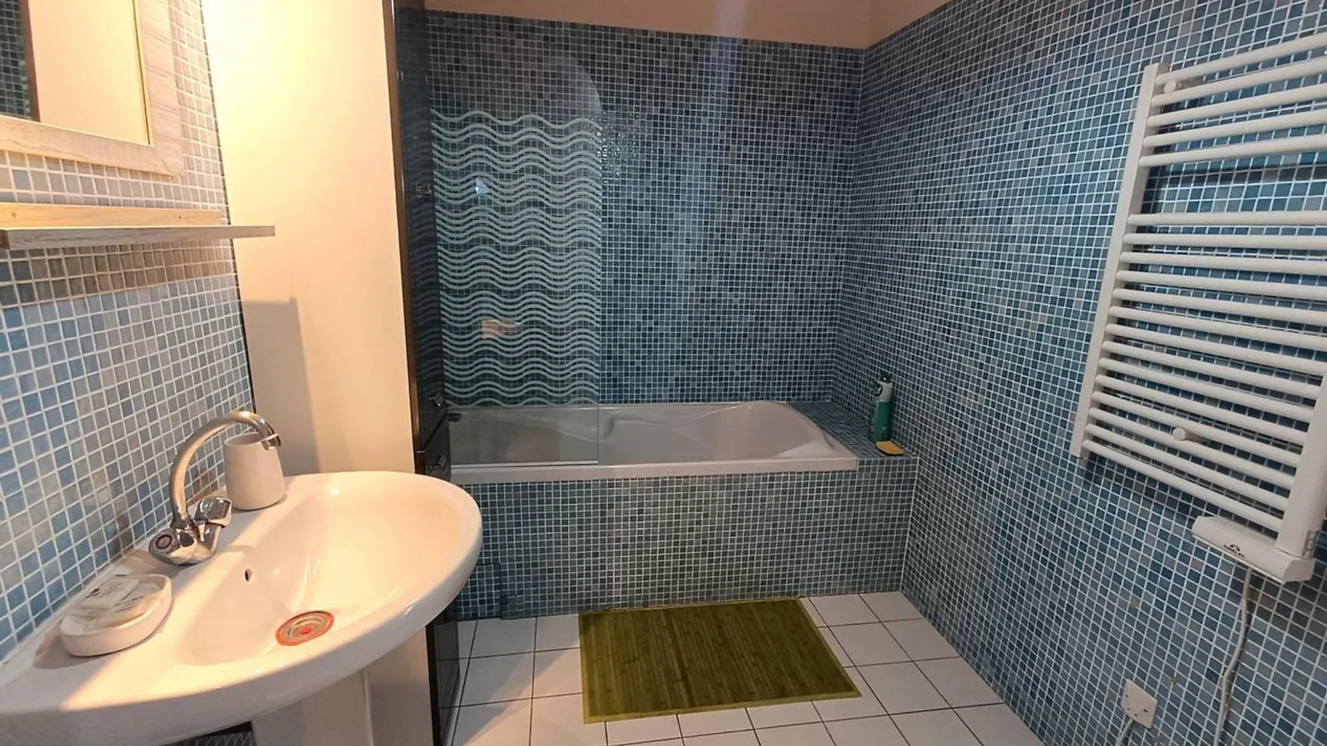 Сasa de vacaciones Villa Avec Terrasse A 400M De La Mer A Pleumeur-Bodou - Fr-1-368-400